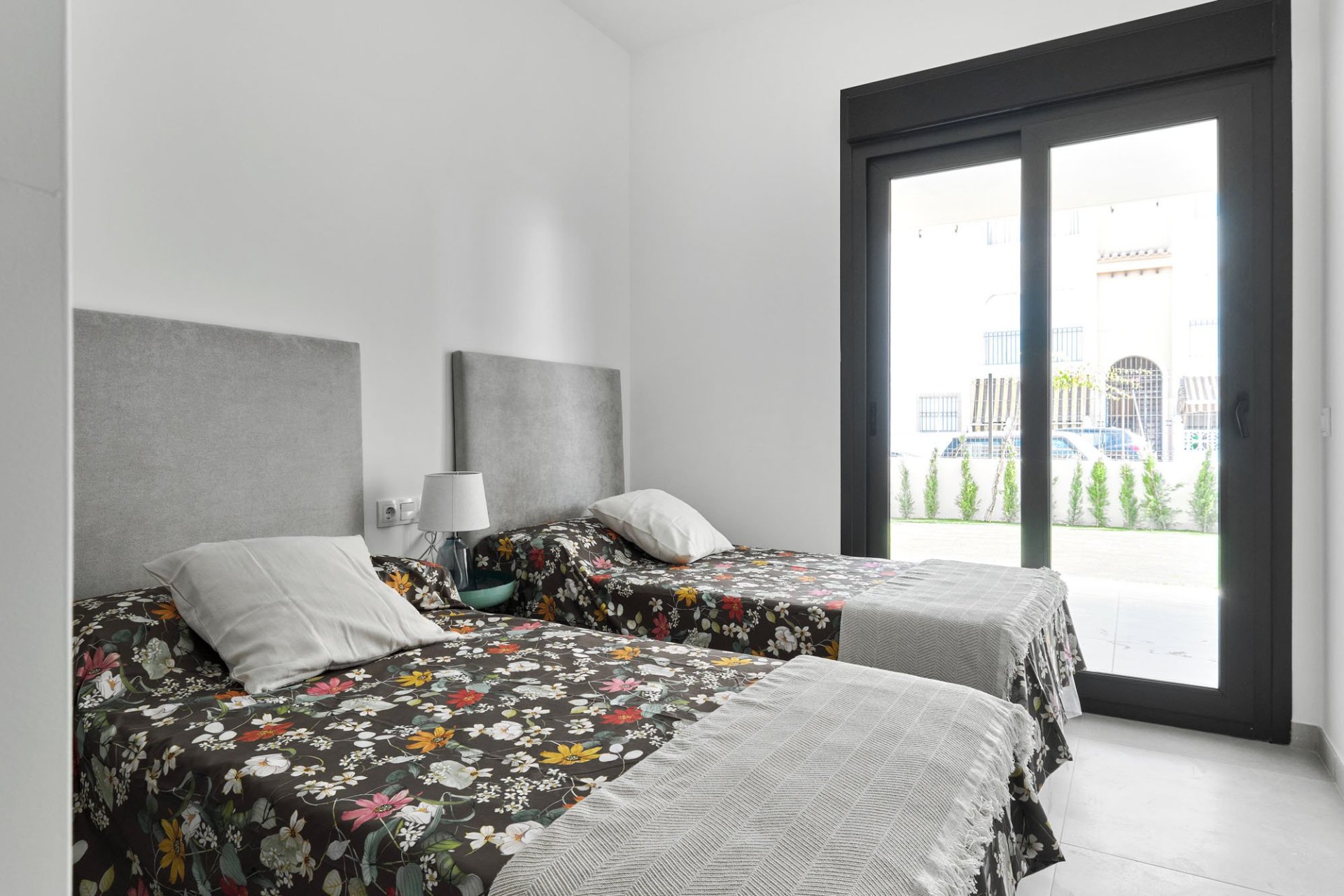 Neue Gebäude - high-bungalow -
Torrevieja