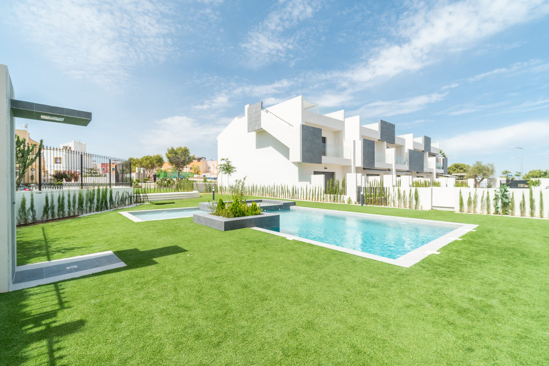 Neue Gebäude - high-bungalow -
Torrevieja