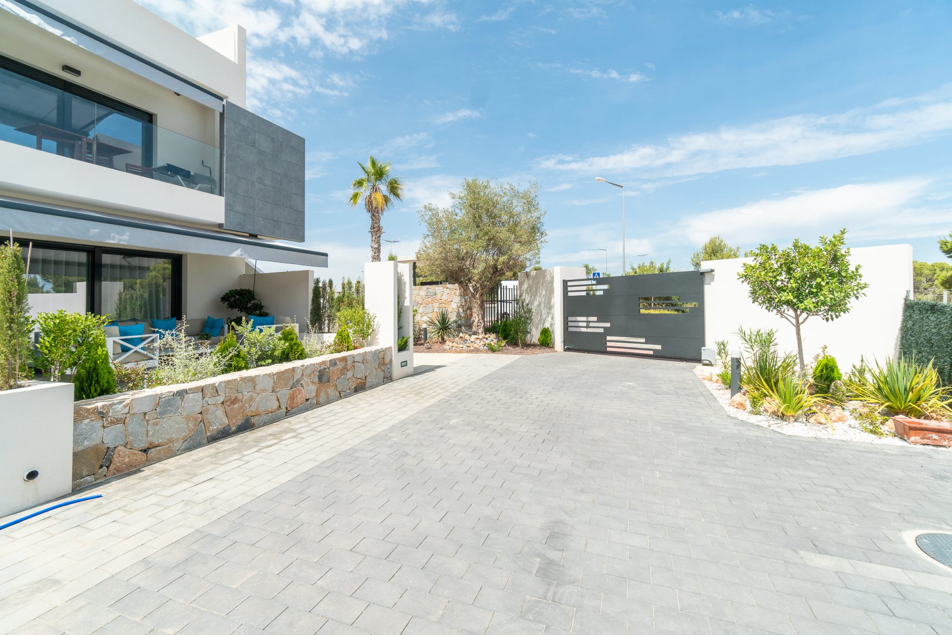 Neue Gebäude - high-bungalow -
Torrevieja