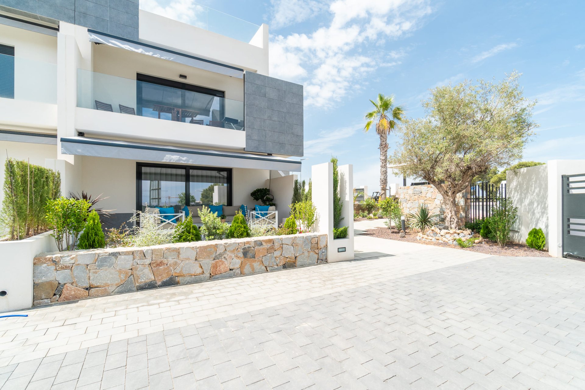 Neue Gebäude - high-bungalow -
Torrevieja