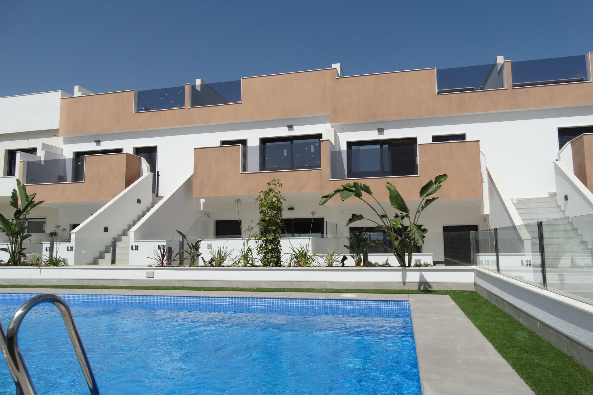 Neue Gebäude - low-bungalow -
Pilar de la Horadada