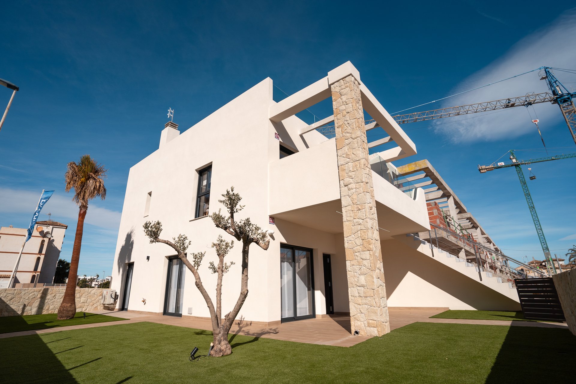 Neue Gebäude - low-bungalow -
Pilar de la Horadada