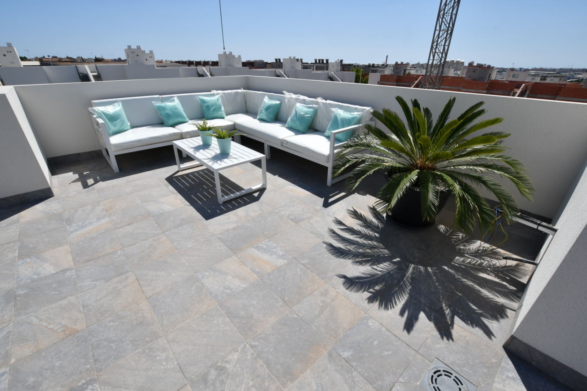 Neue Gebäude - low-bungalow -
San Miguel de Salinas