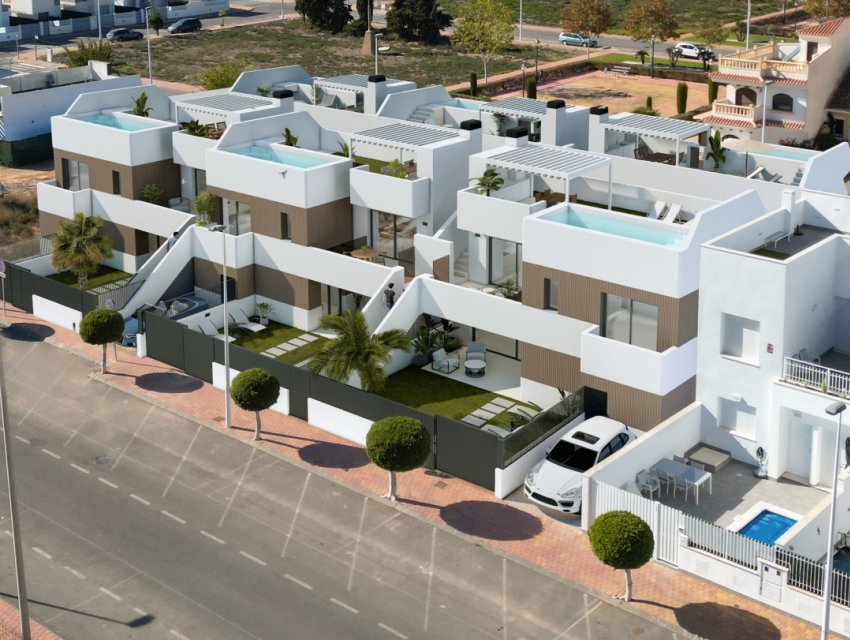 Neue Gebäude - low-bungalow -
San Pedro del Pinatar
