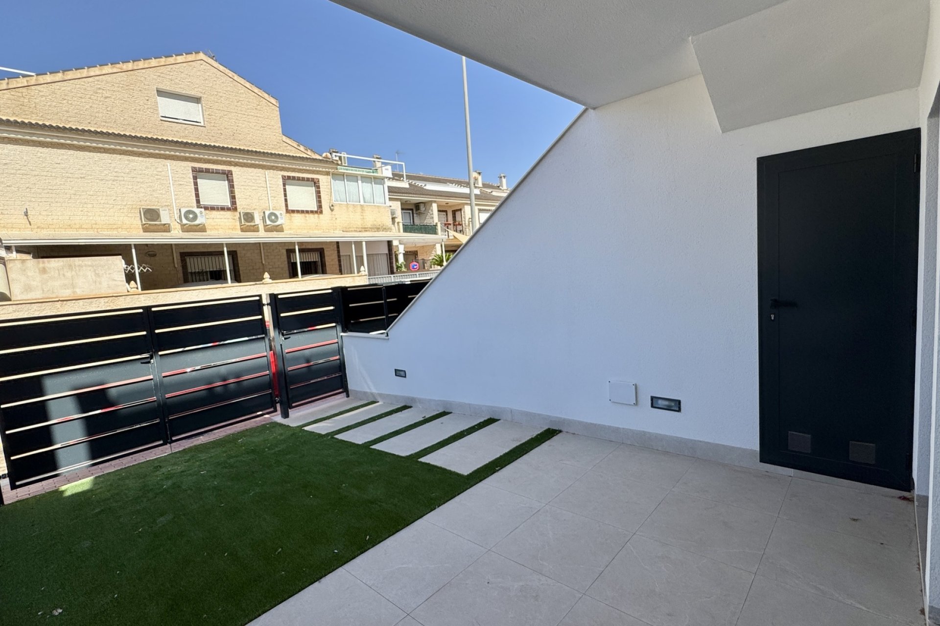 Neue Gebäude - low-bungalow -
San Pedro del Pinatar