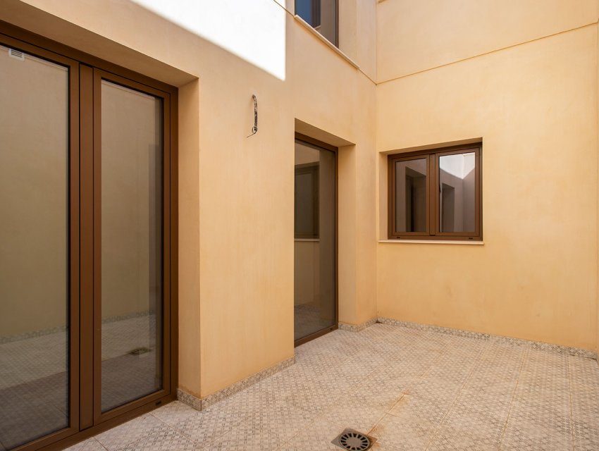 Neue Gebäude - Penthouse -
Hondón de las Nieves