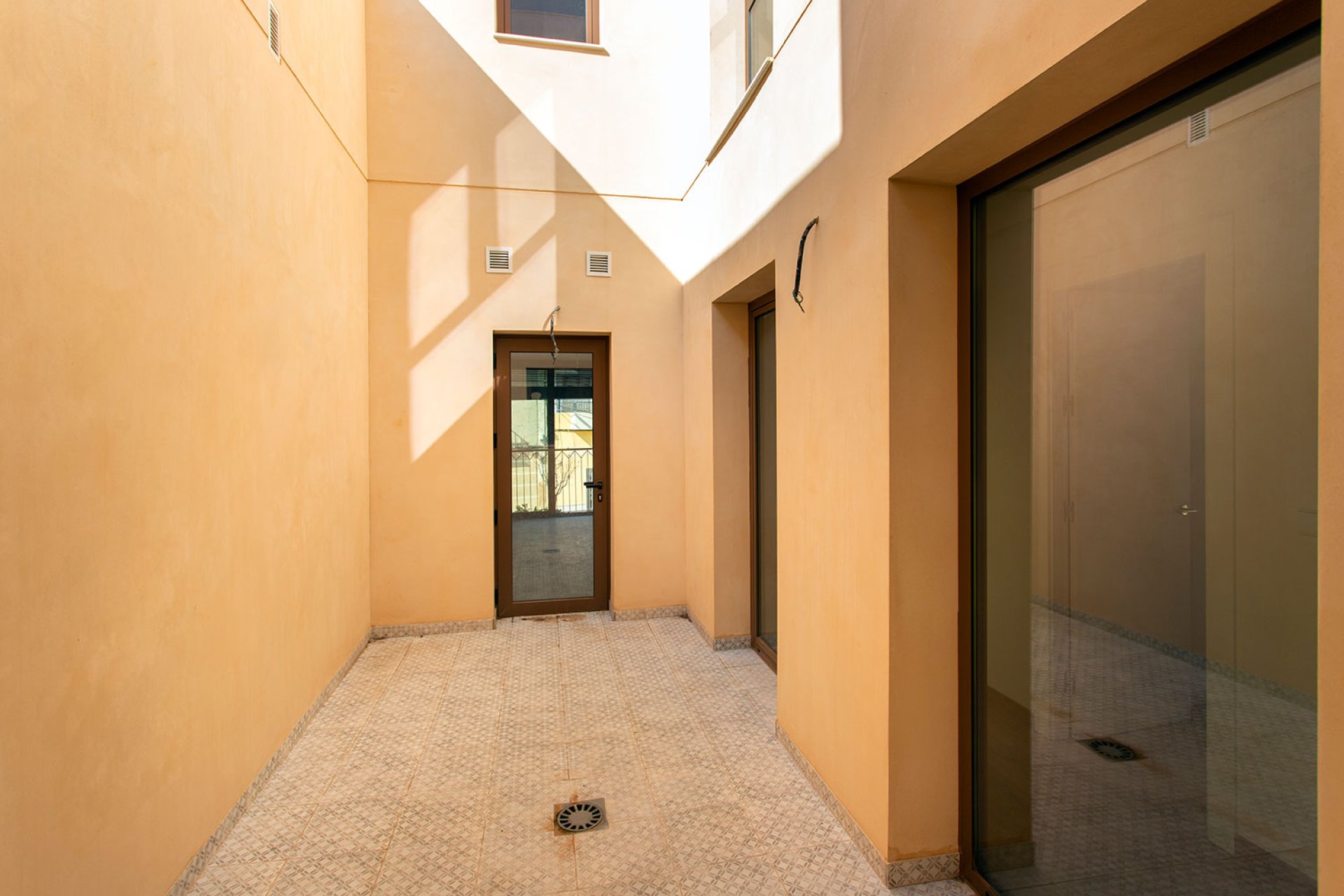 Neue Gebäude - Penthouse -
Hondón de las Nieves