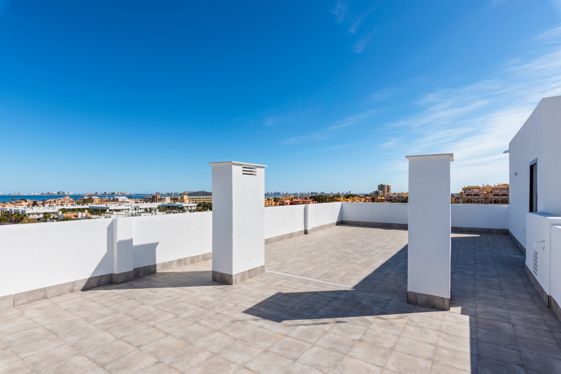 Neue Gebäude - Penthouse -
Islas Menores