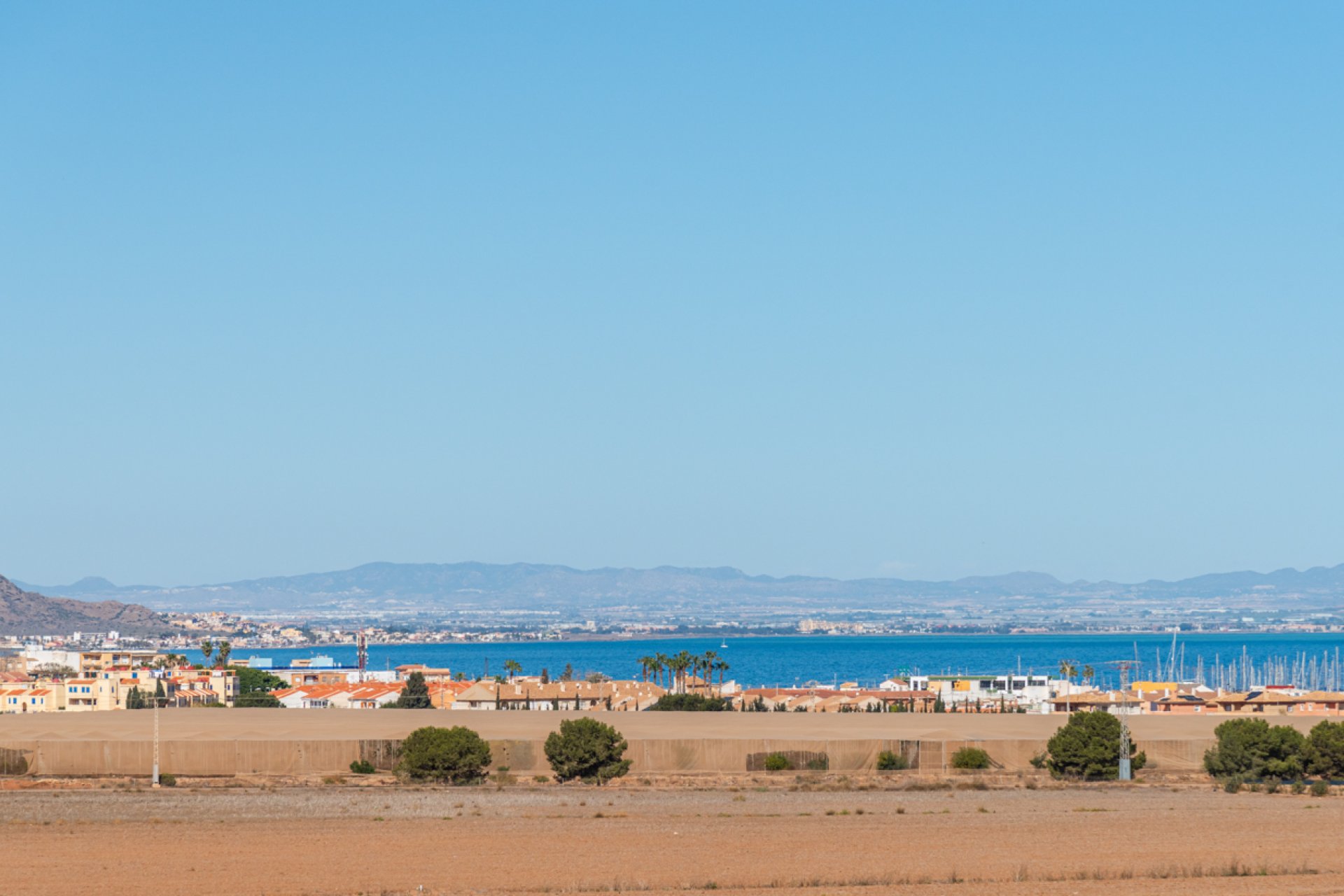 Neue Gebäude - Penthouse -
Islas Menores