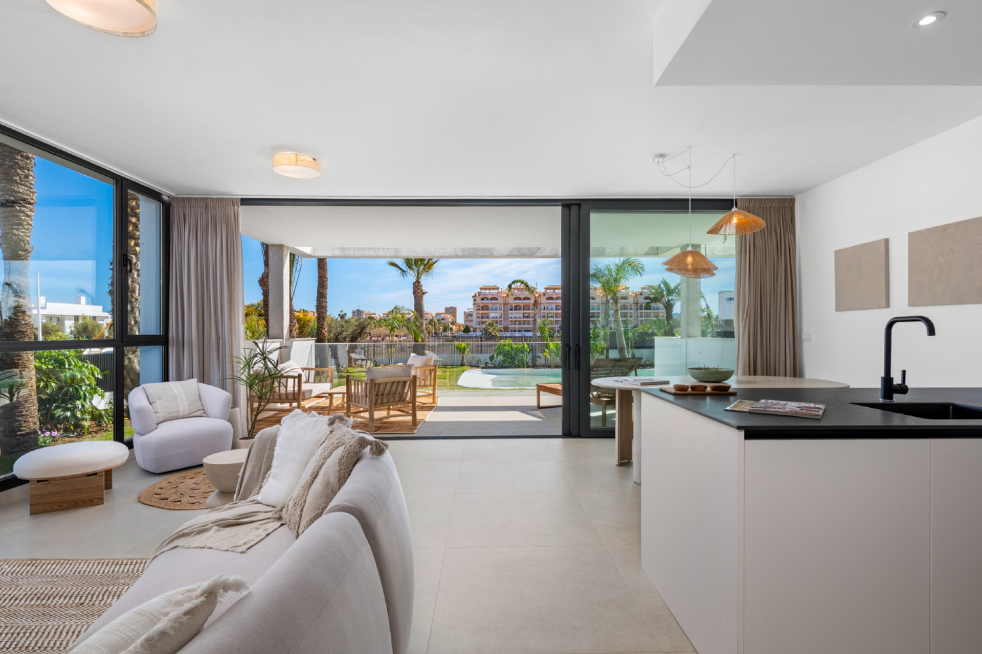Neue Gebäude - Penthouse -
Islas Menores