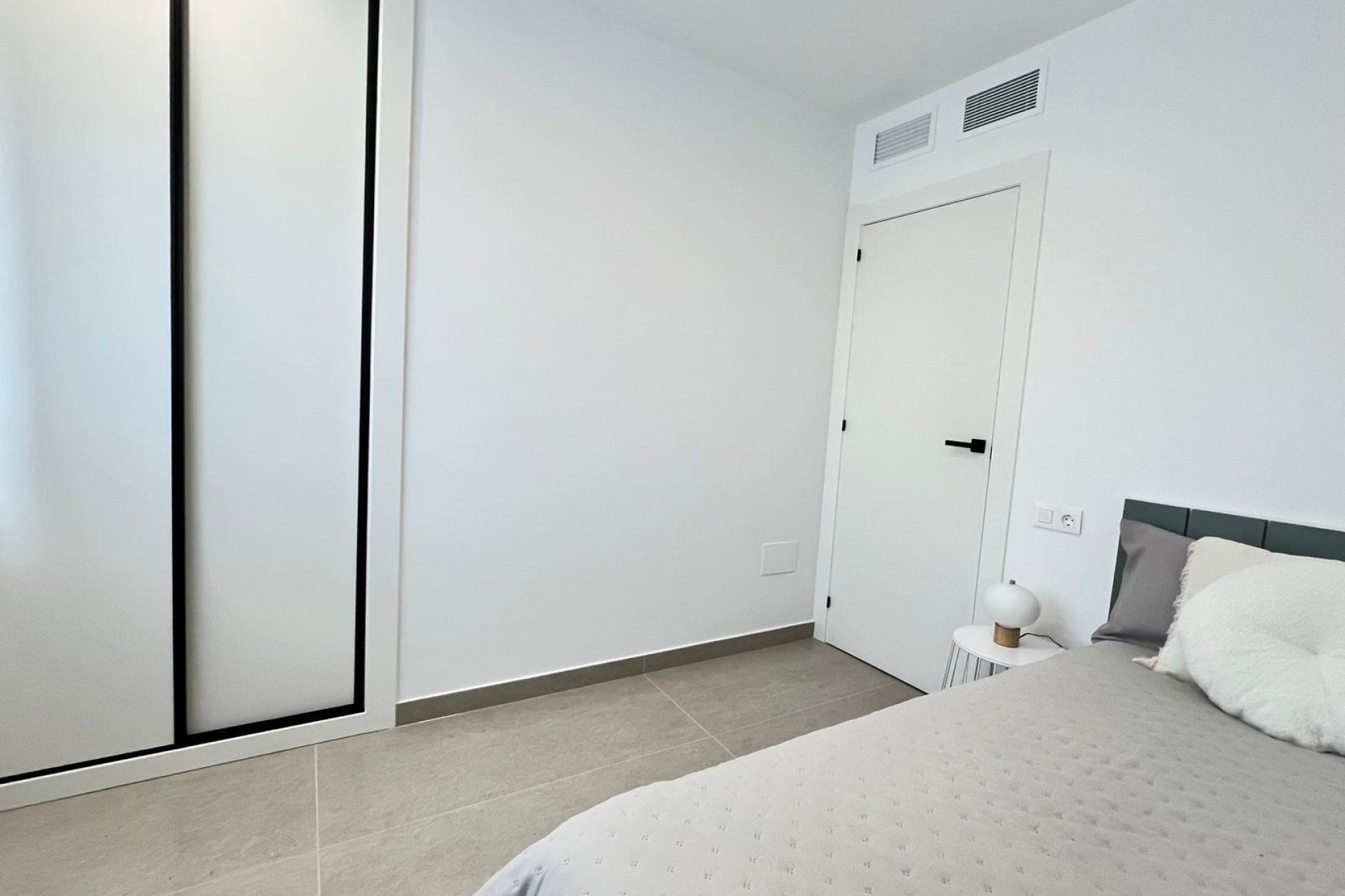 Neue Gebäude - terraced -
Benferri