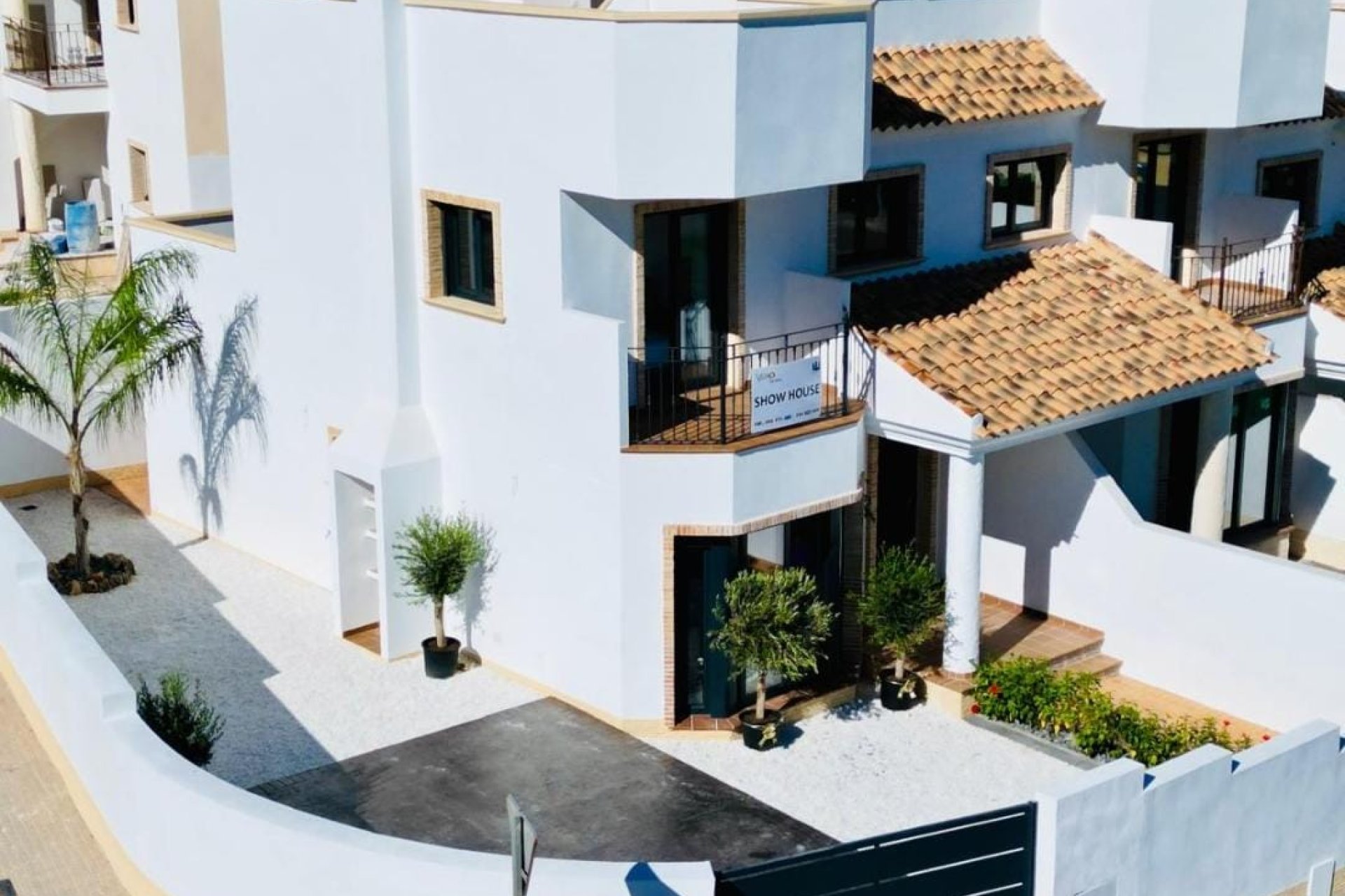 Neue Gebäude - terraced -
Cox