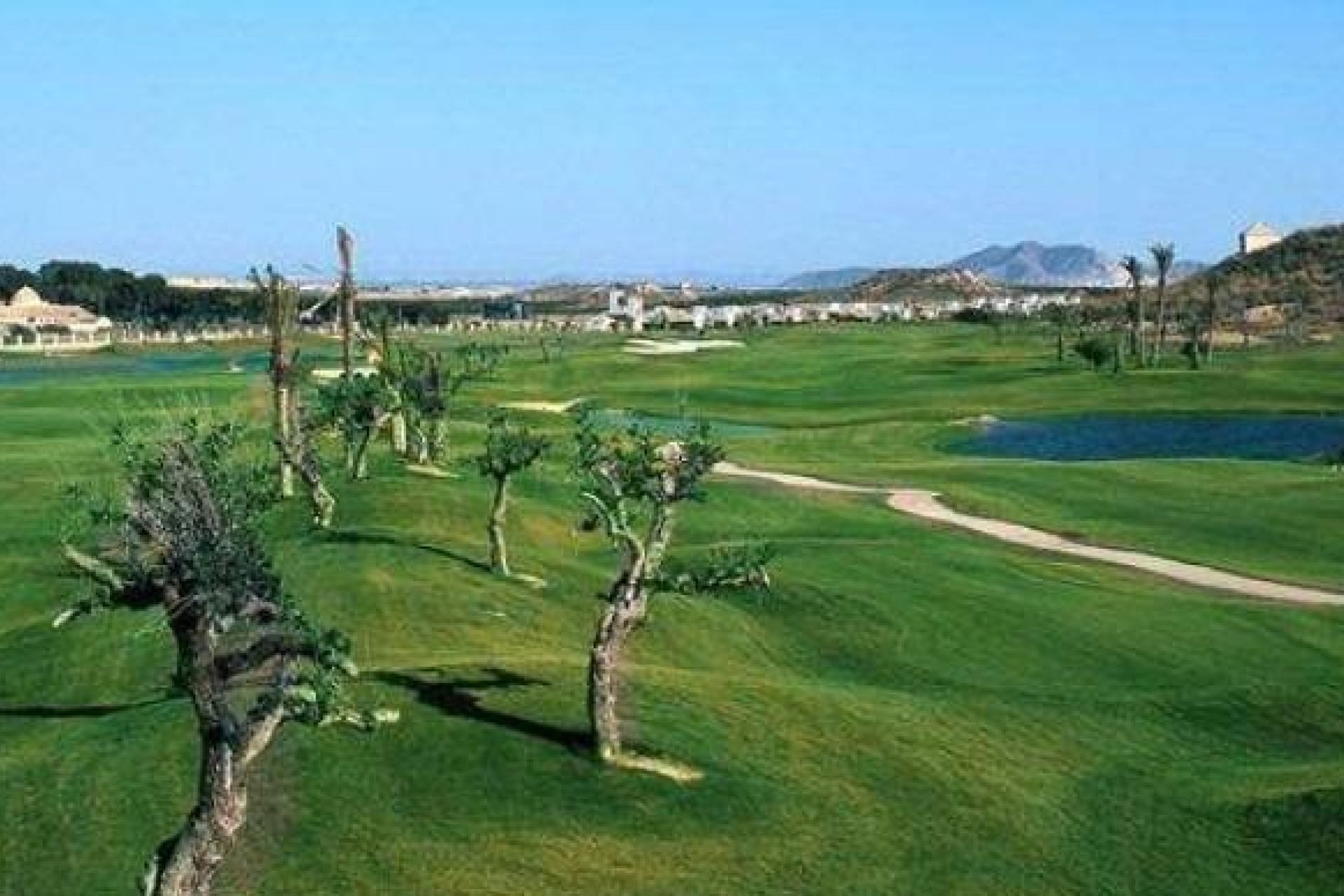 Neue Gebäude - terraced -
Peraleja Golf
