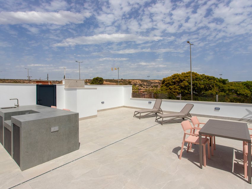 Neue Gebäude - terraced -
Sucina