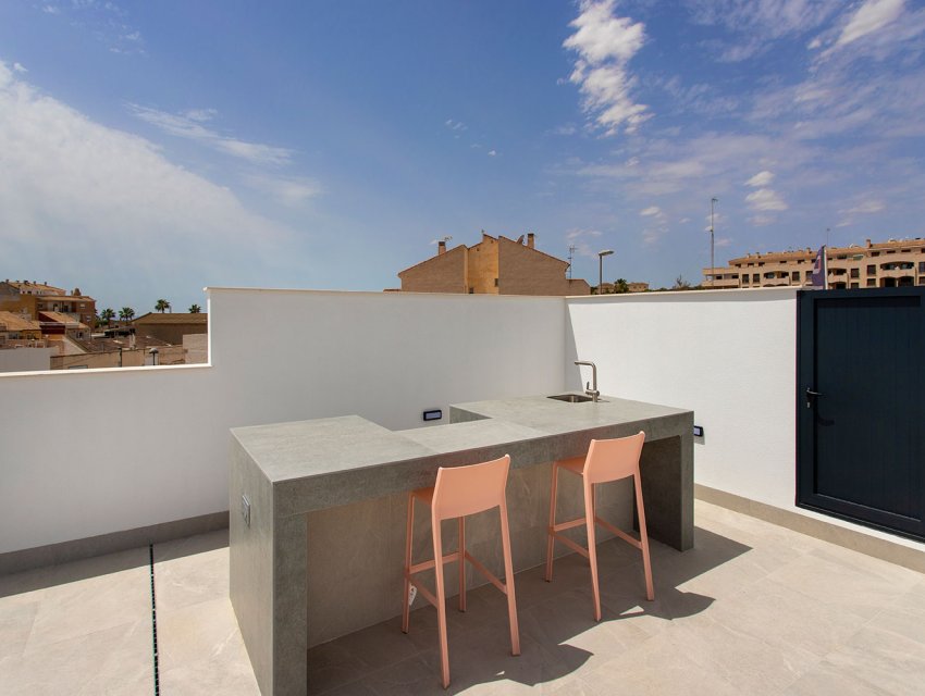 Neue Gebäude - terraced -
Sucina