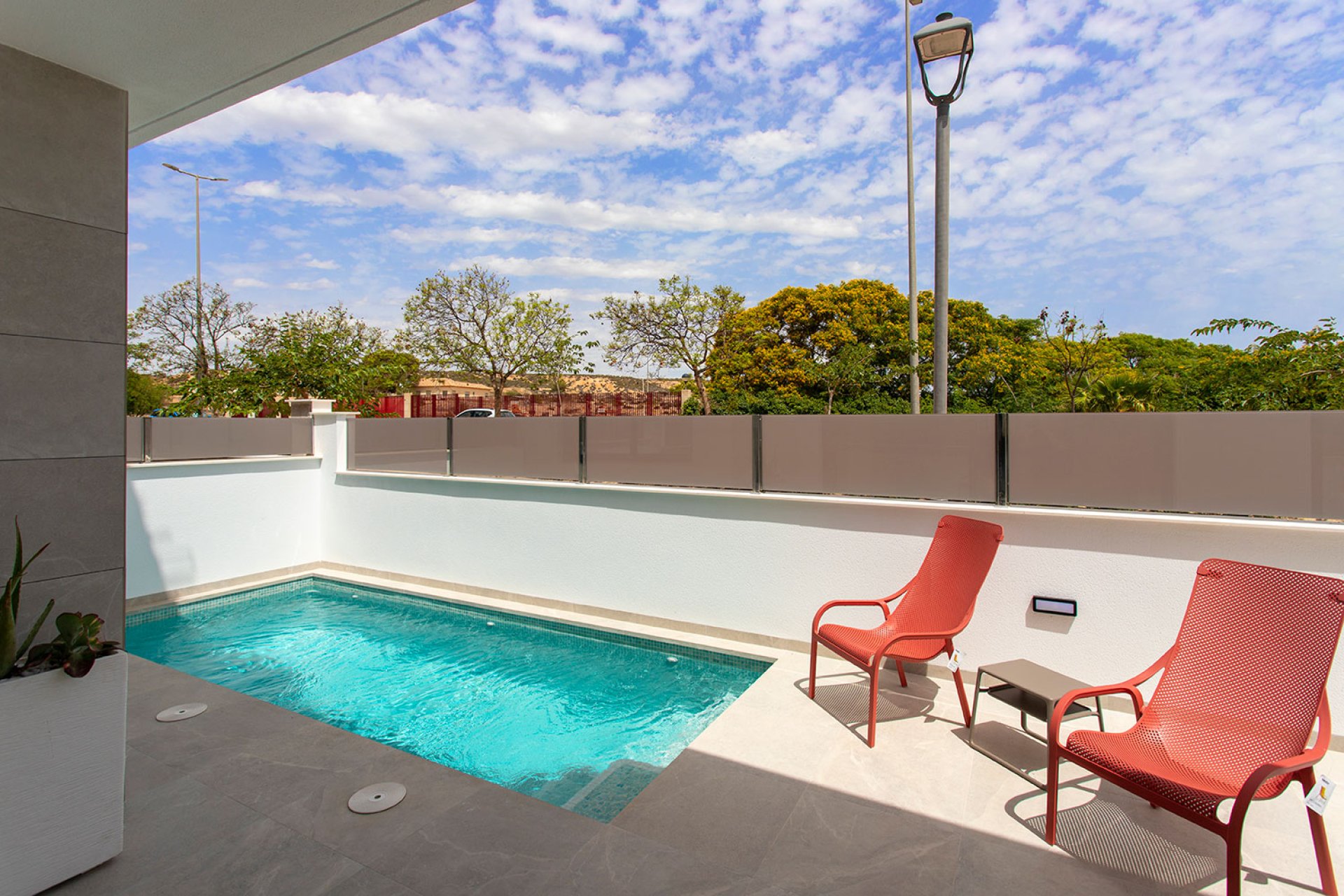 Neue Gebäude - terraced -
Sucina