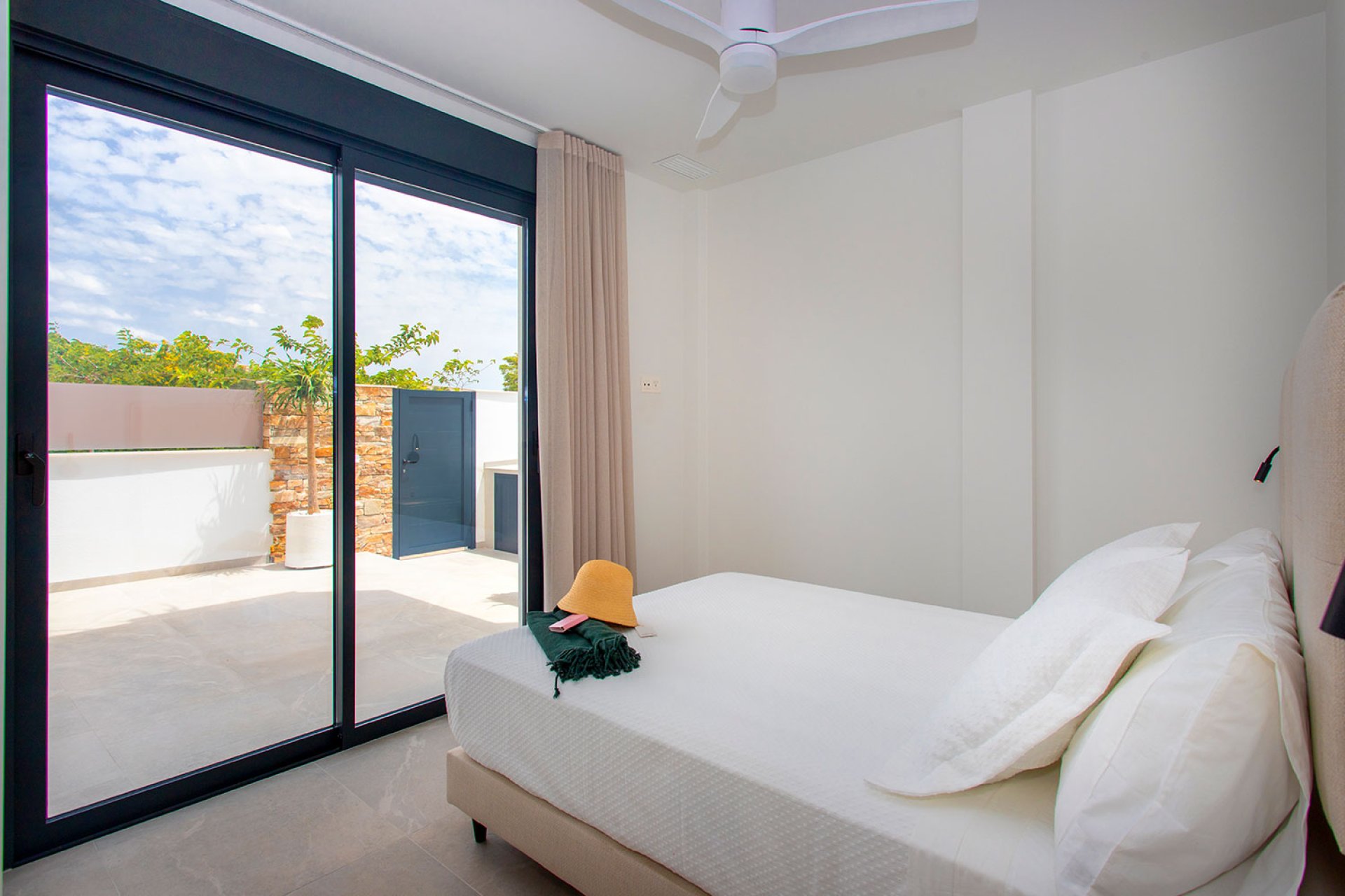 Neue Gebäude - terraced -
Sucina