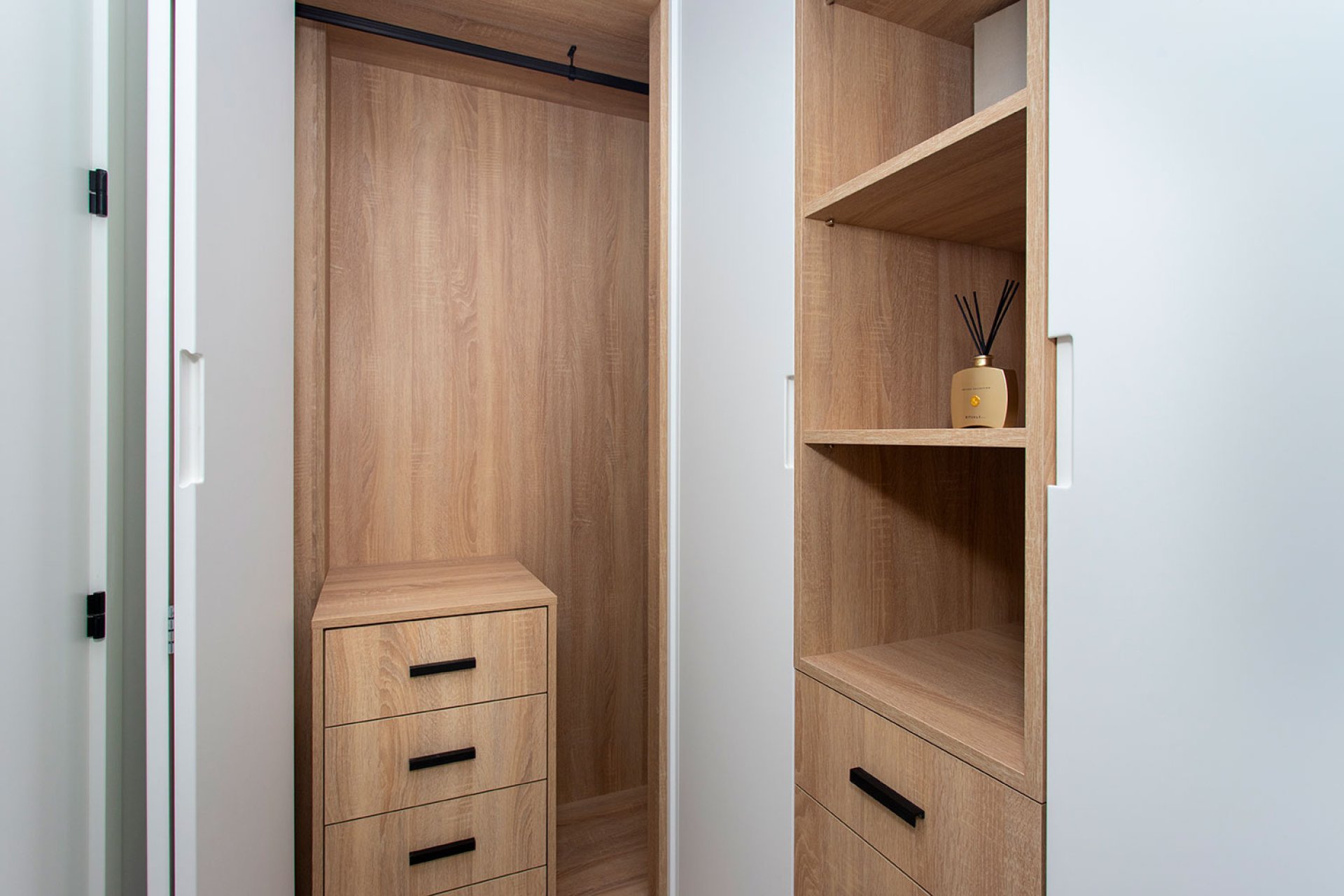 Neue Gebäude - terraced -
Sucina