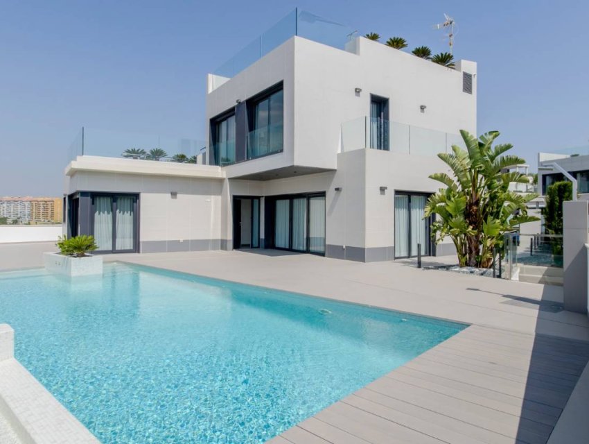 Neue Gebäude - Villa -
Dehesa de Campoamor