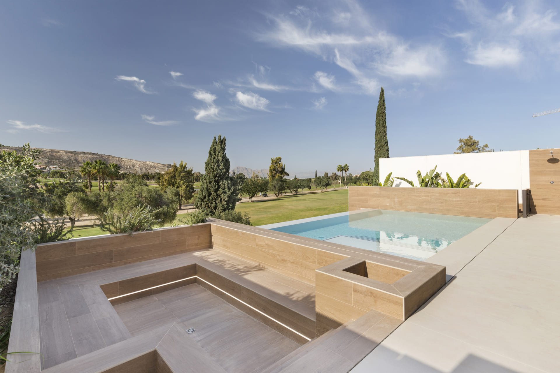 Neue Gebäude - Villa -
La Finca Golf