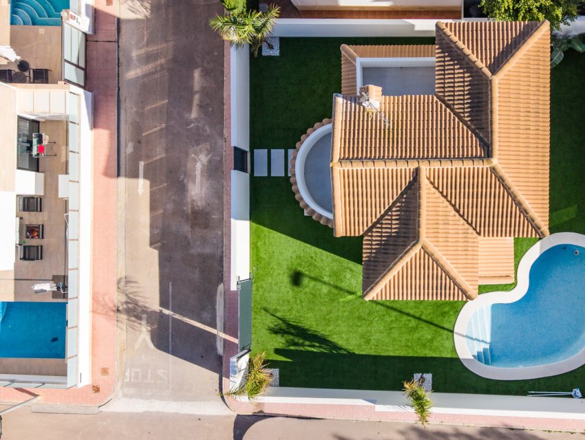 Neue Gebäude - Villa -
Orihuela Costa