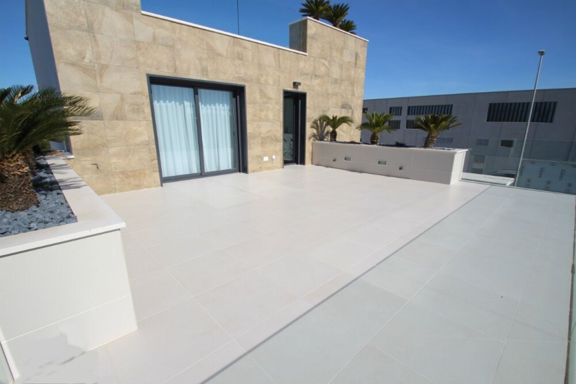 Neue Gebäude - Villa -
San Miguel de Salinas