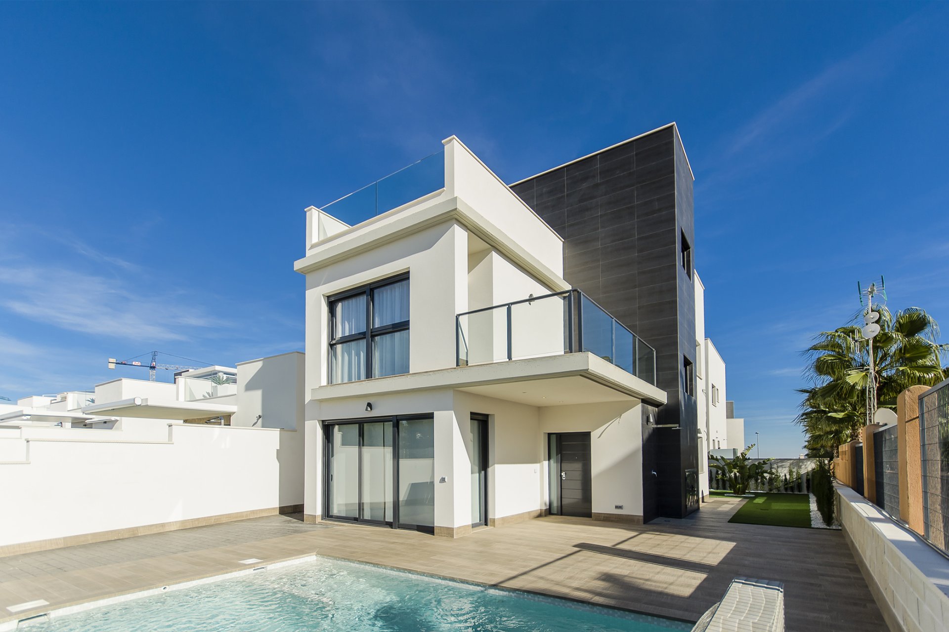 Neue Gebäude - Villa -
San Miguel de Salinas