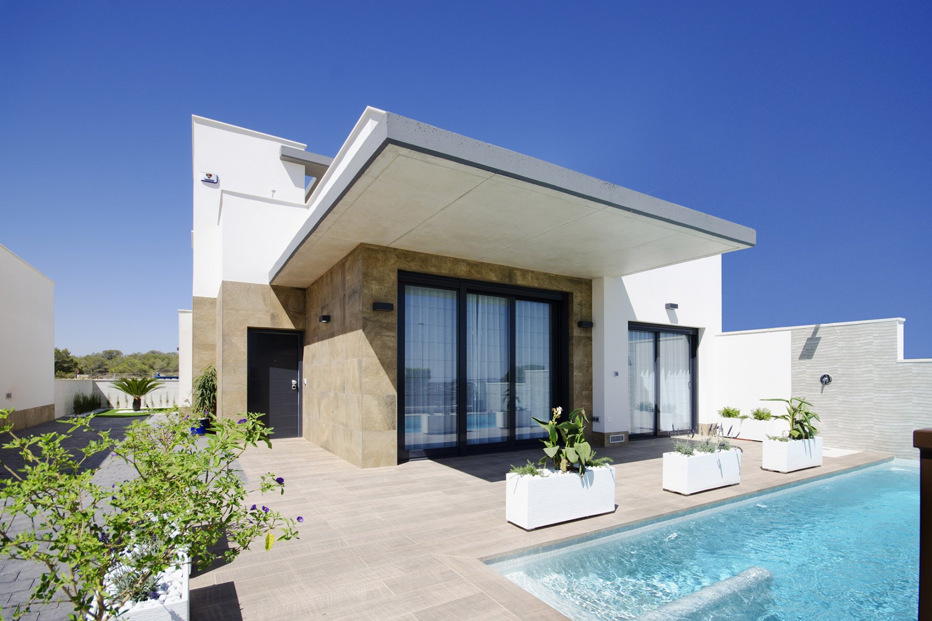 Neue Gebäude - Villa -
San Miguel de Salinas