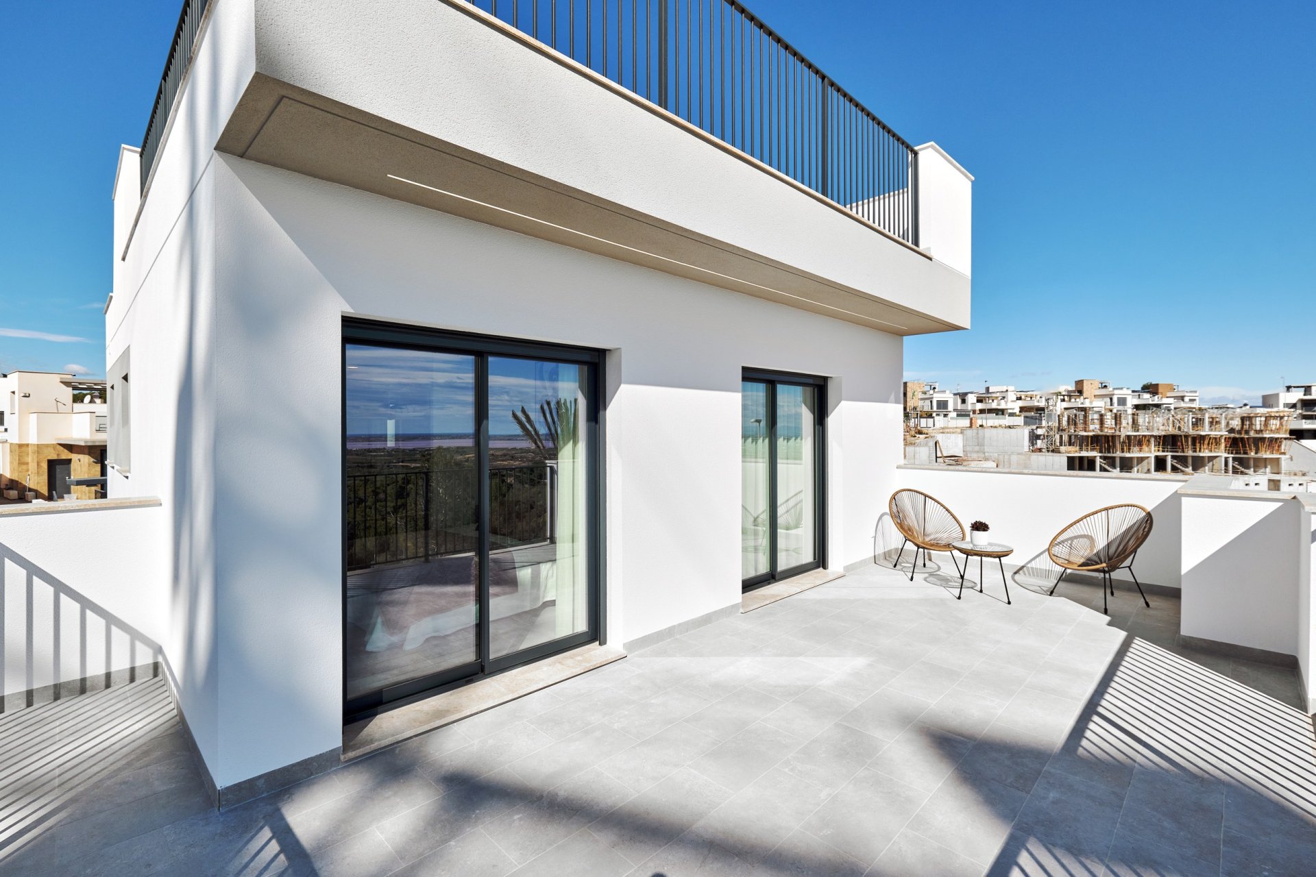 Neue Gebäude - Villa -
San Miguel de Salinas