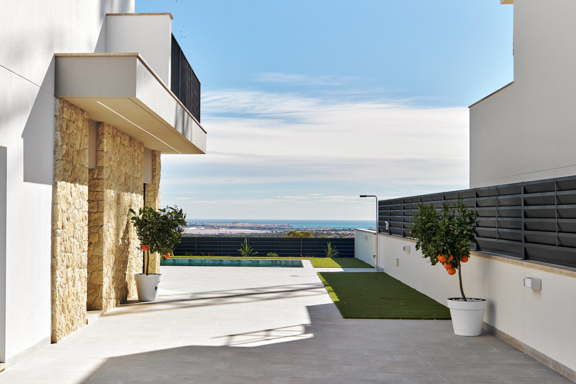 Neue Gebäude - Villa -
San Miguel de Salinas
