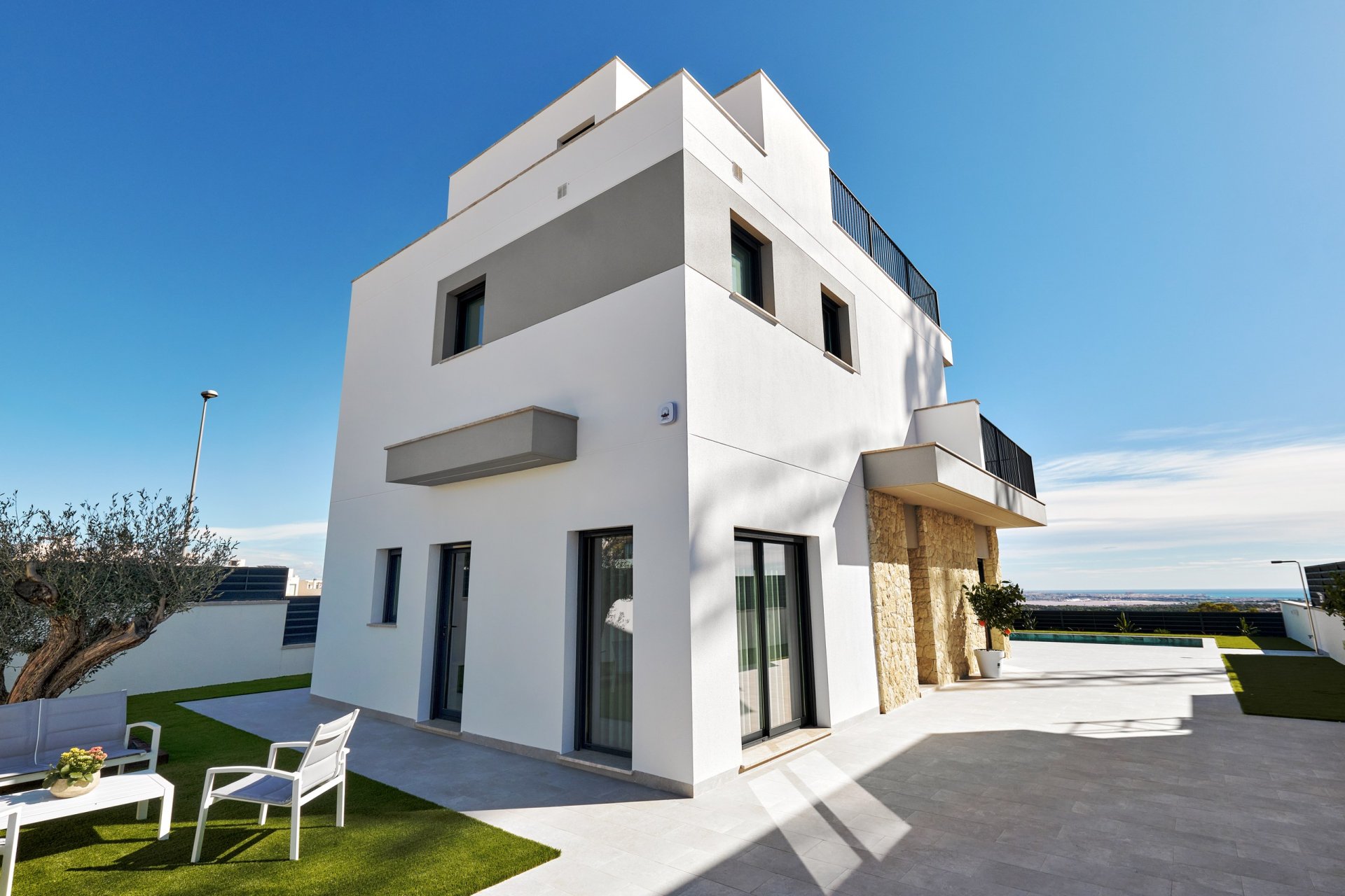 Neue Gebäude - Villa -
San Miguel de Salinas