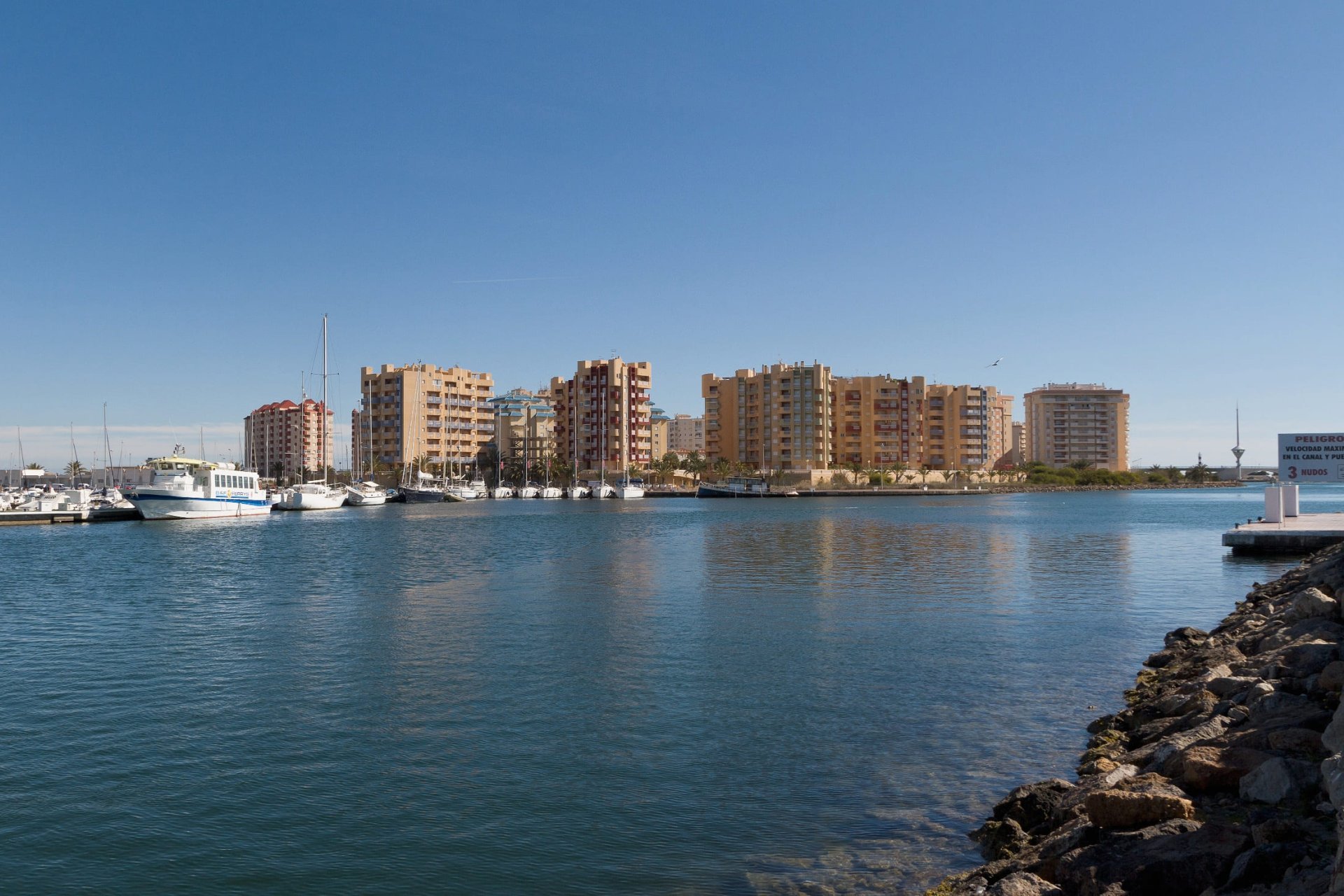 New Build - apartment -
La Manga del Mar Menor