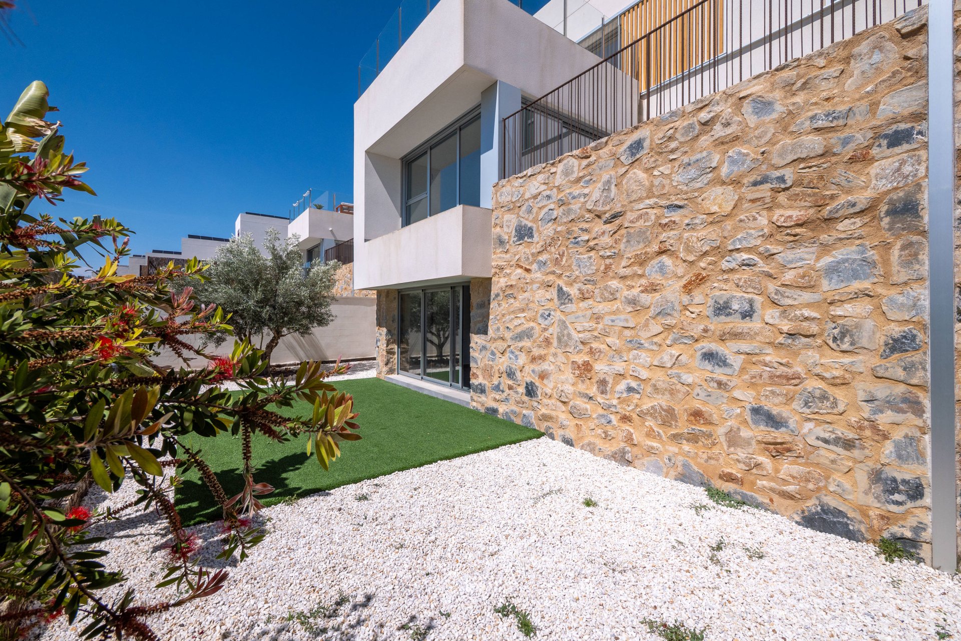 New Build - detached -
Algorfa