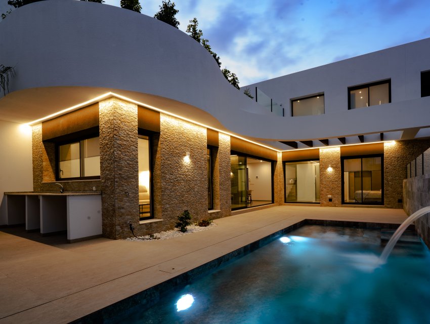New Build - detached -
Heredades