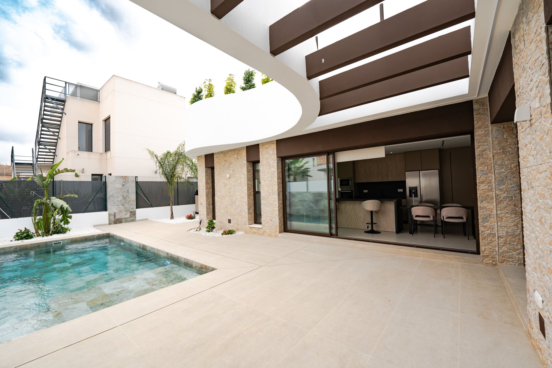 New Build - detached -
Heredades