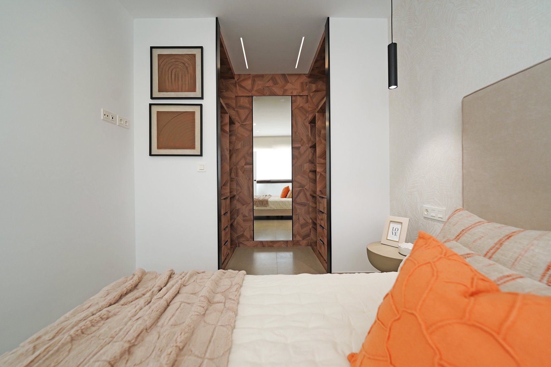 New Build - detached -
Heredades