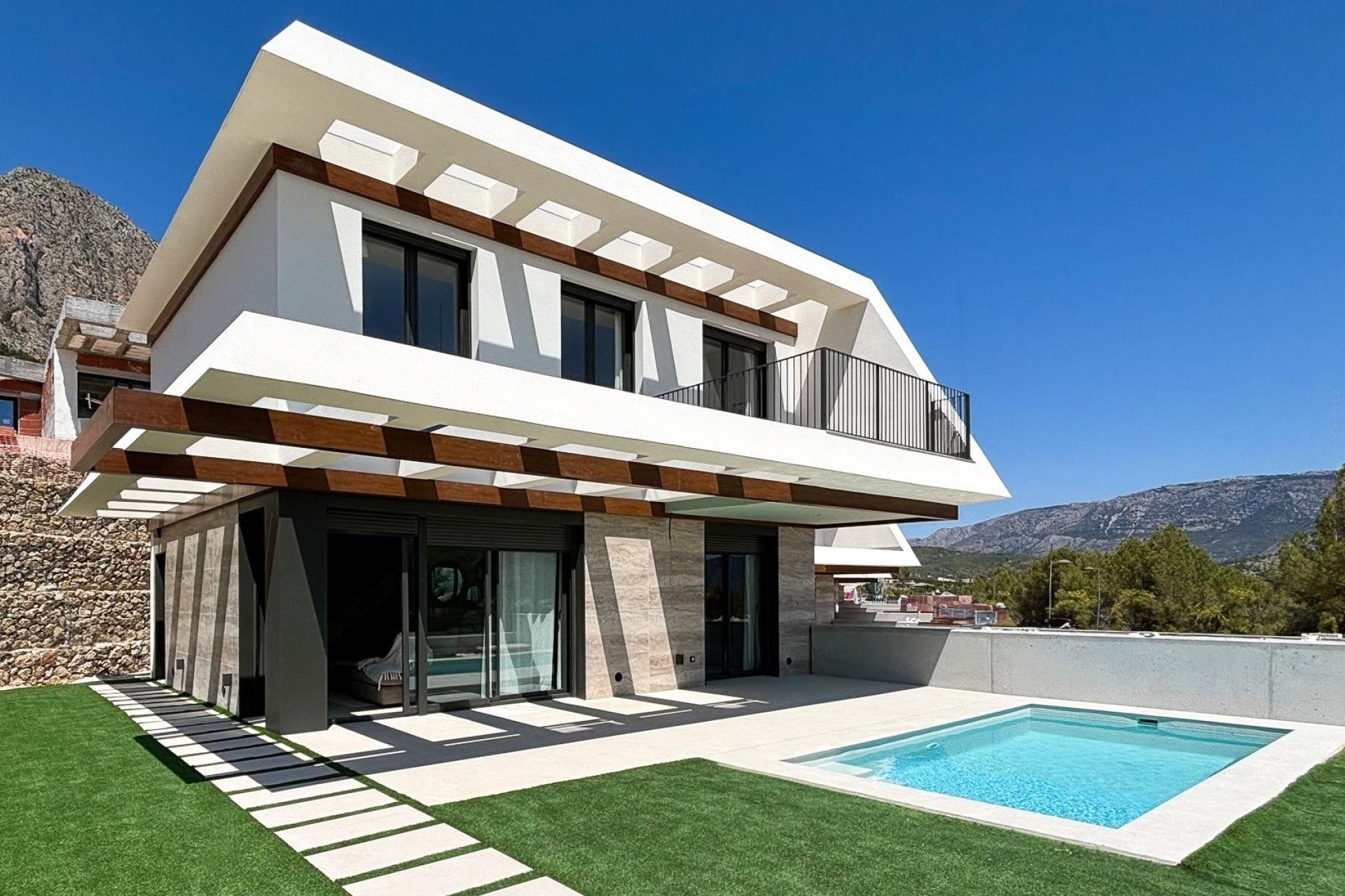 New Build - detached -
Polop