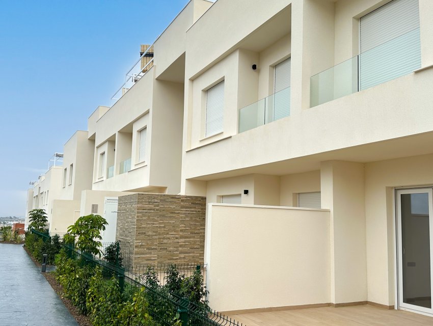 Nieuwbouw Woningen - low-bungalow -
La Finca Golf