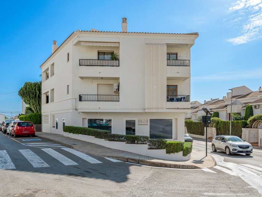 Resale - apartment -
Altea