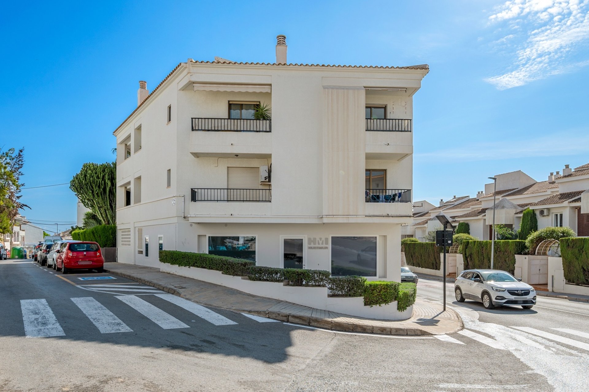 Resale - apartment -
Altea