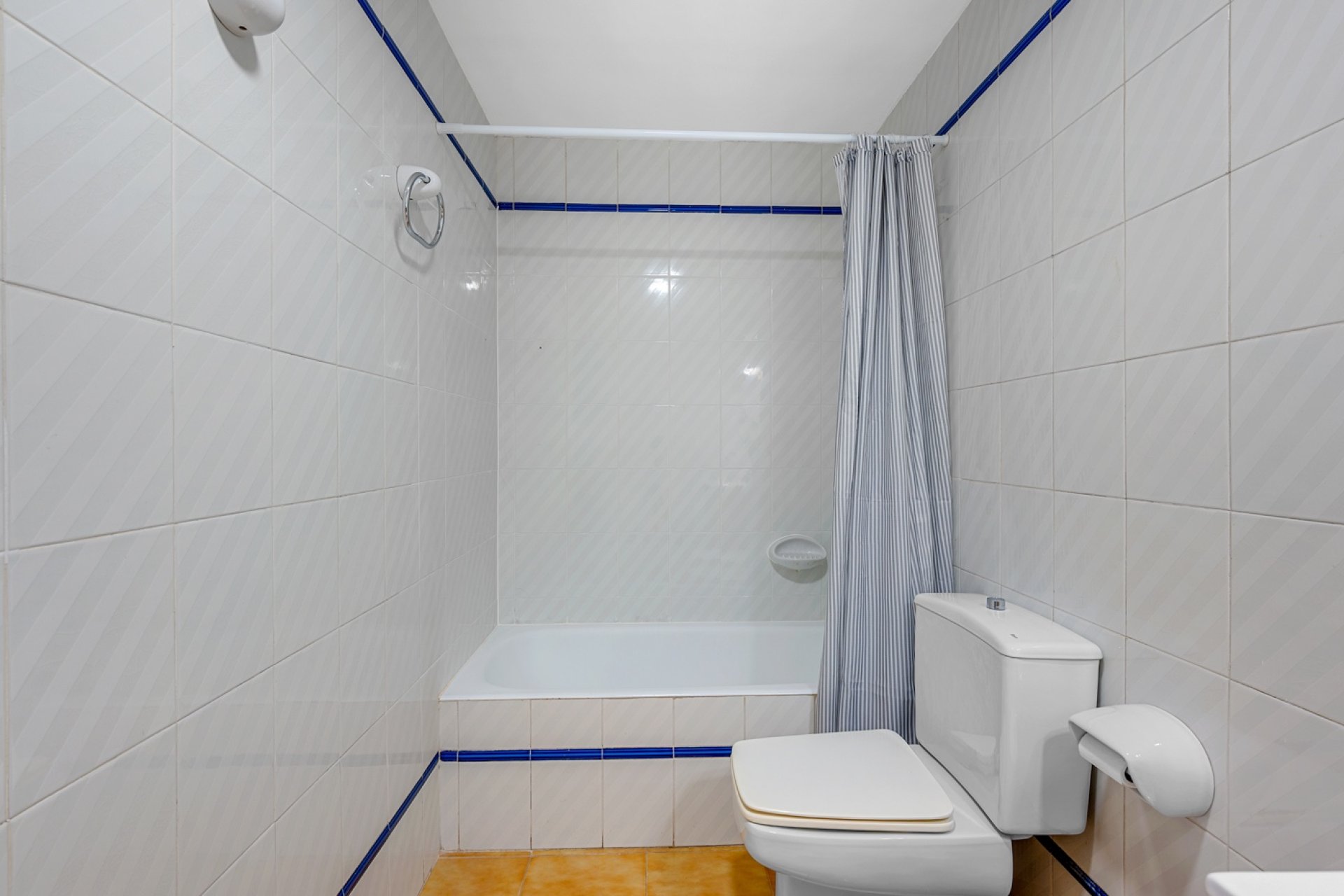 Resale - apartment -
Altea