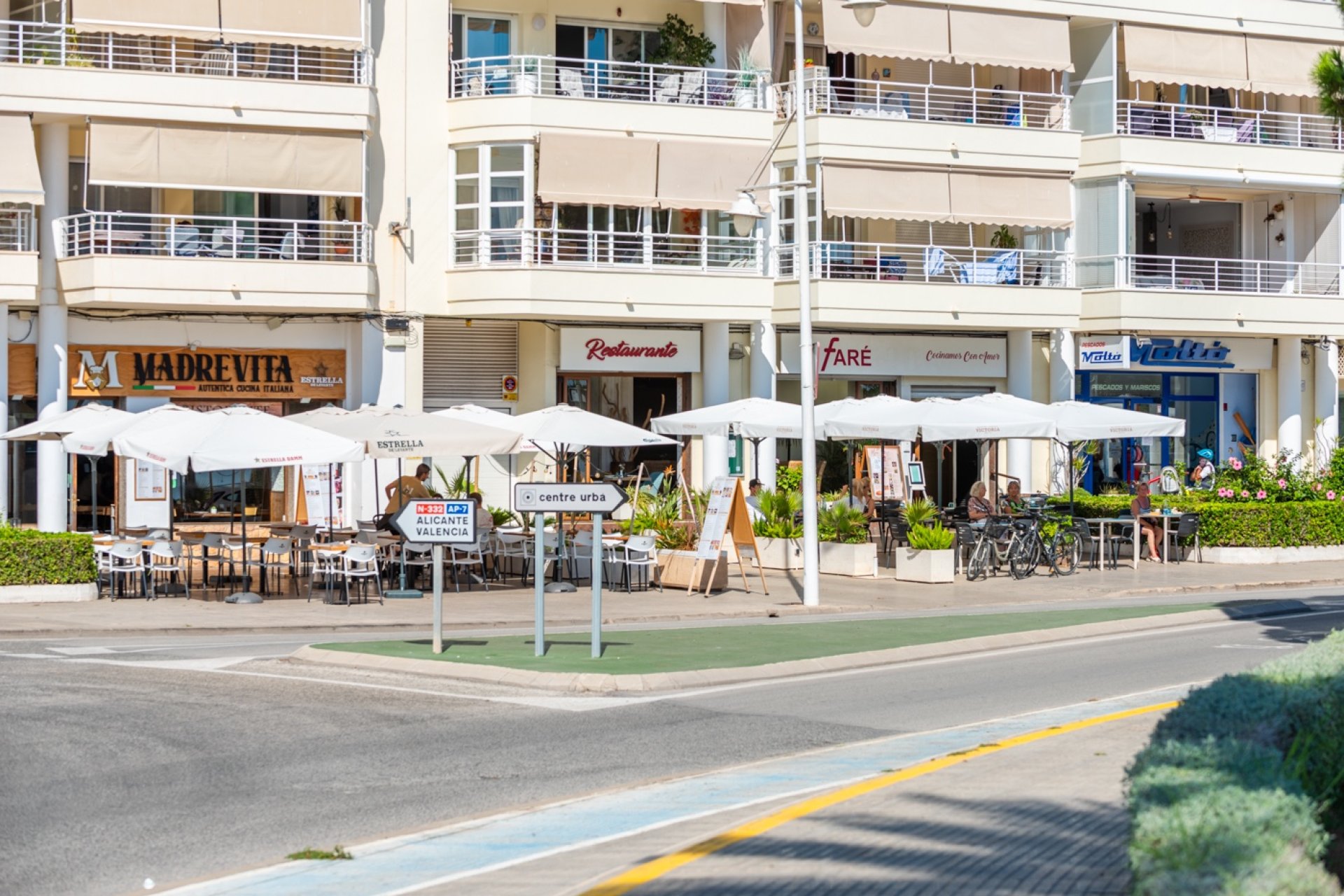 Resale - apartment -
Altea