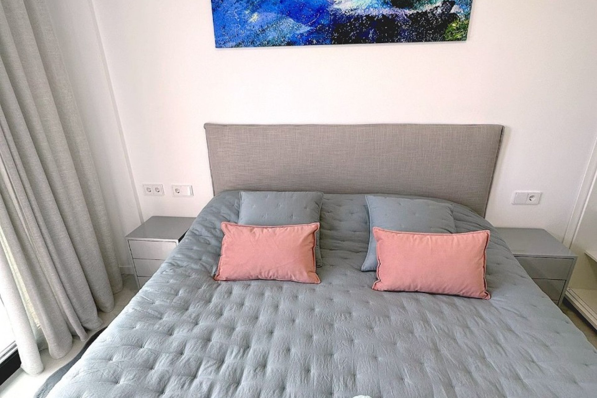 Resale - apartment -
Finestrat