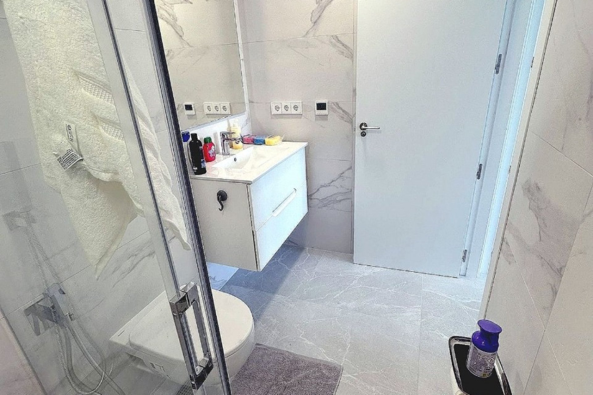 Resale - apartment -
Finestrat