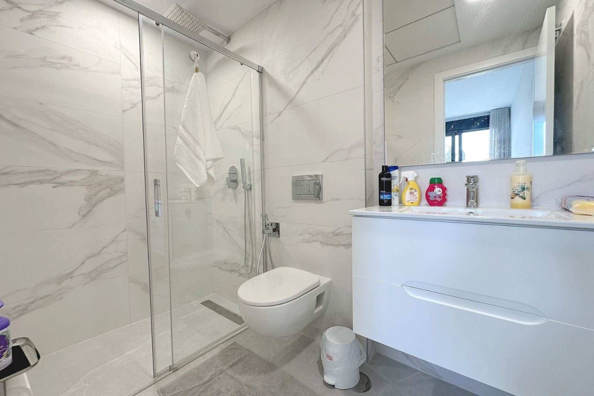 Resale - apartment -
Finestrat