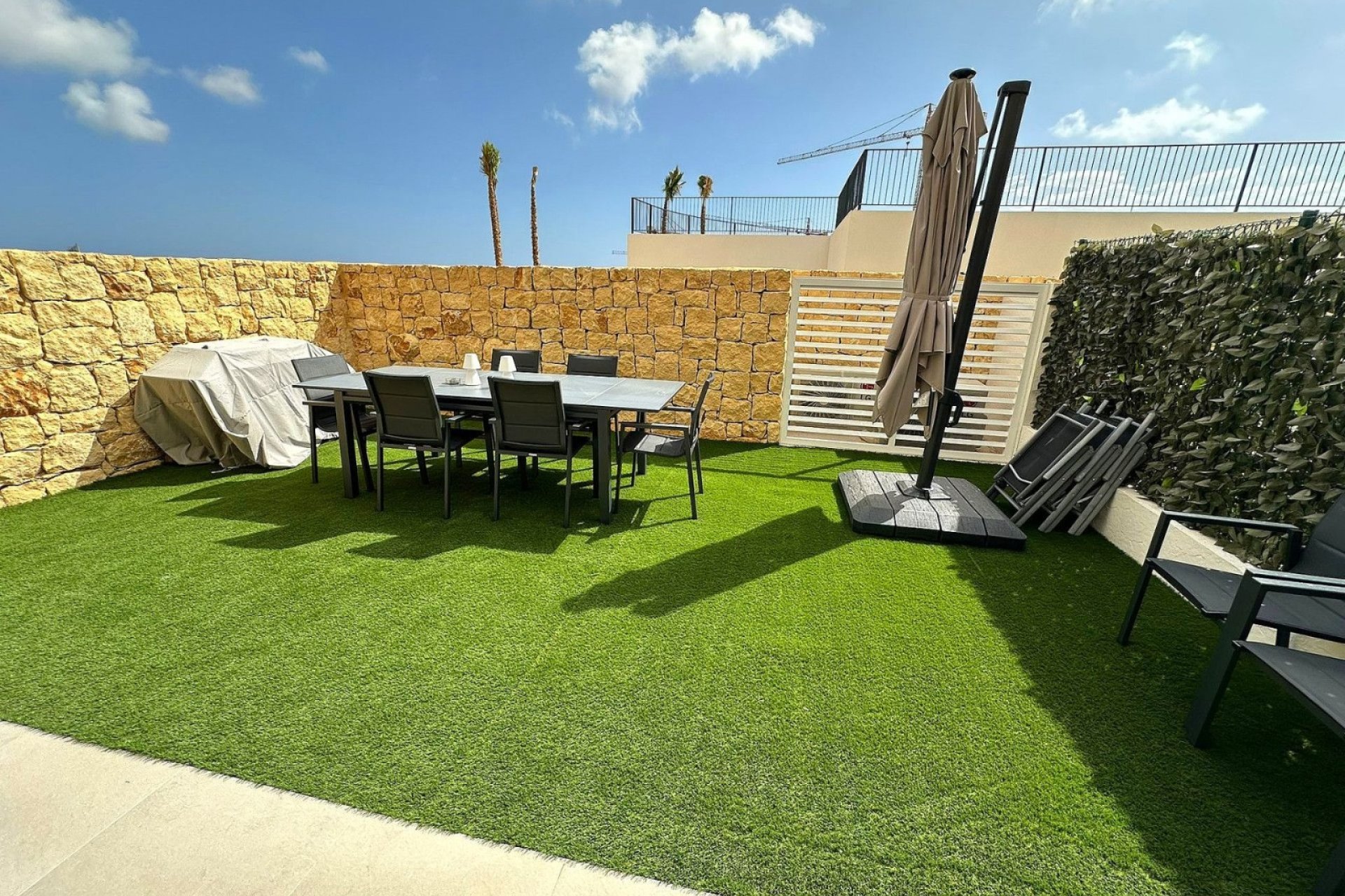 Resale - apartment -
Finestrat