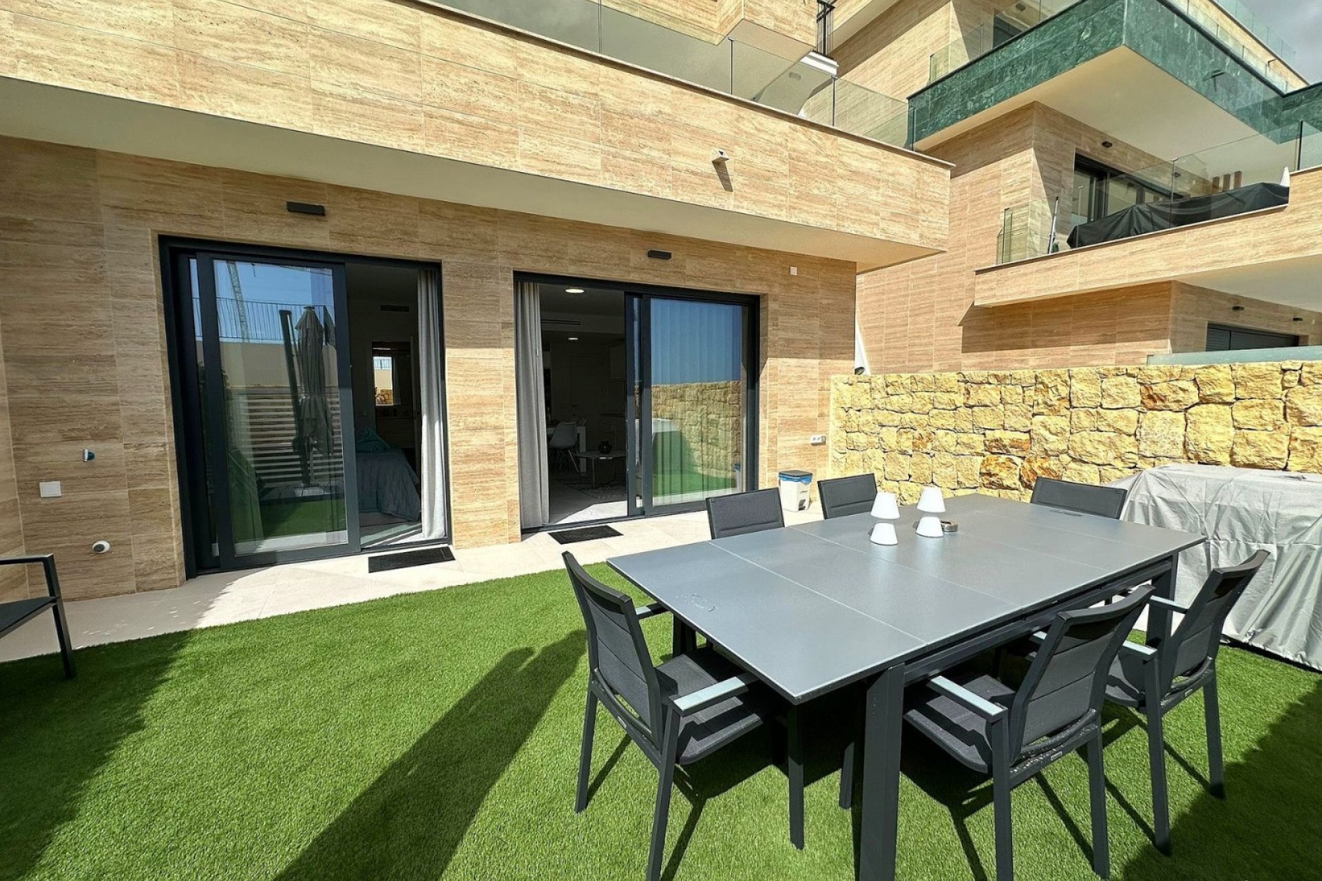 Resale - apartment -
Finestrat