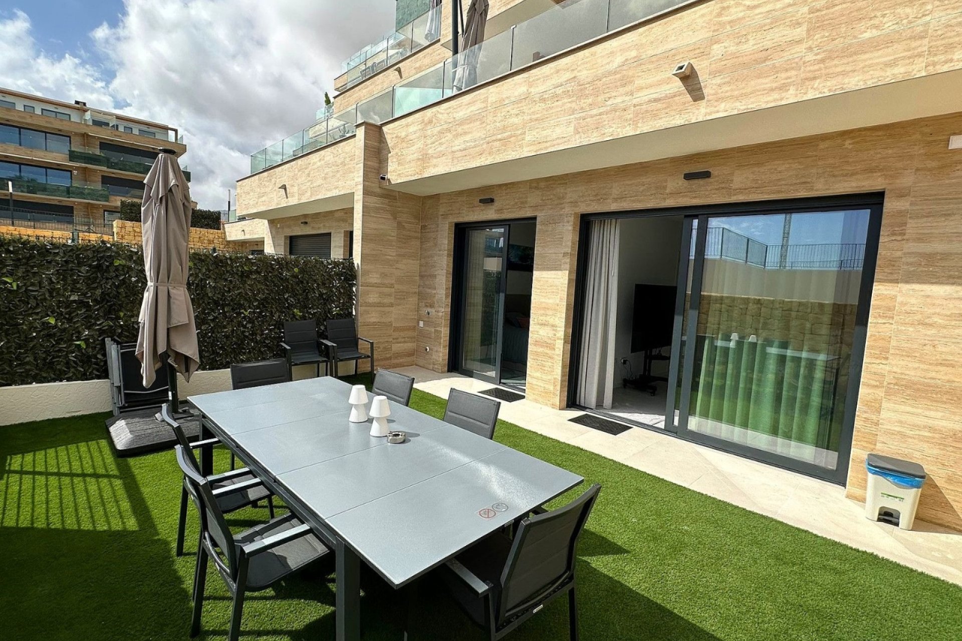 Resale - apartment -
Finestrat