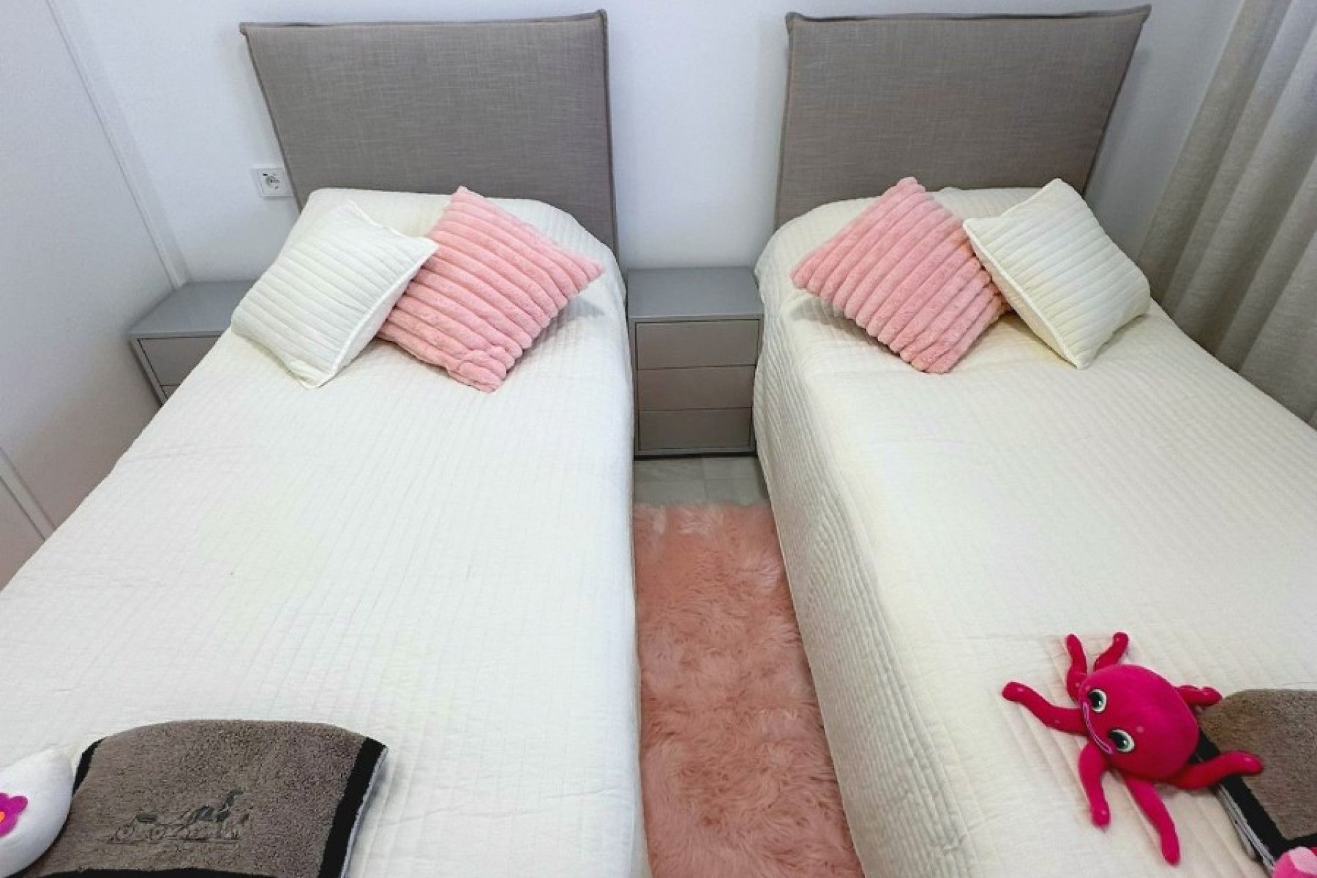 Resale - apartment -
Finestrat