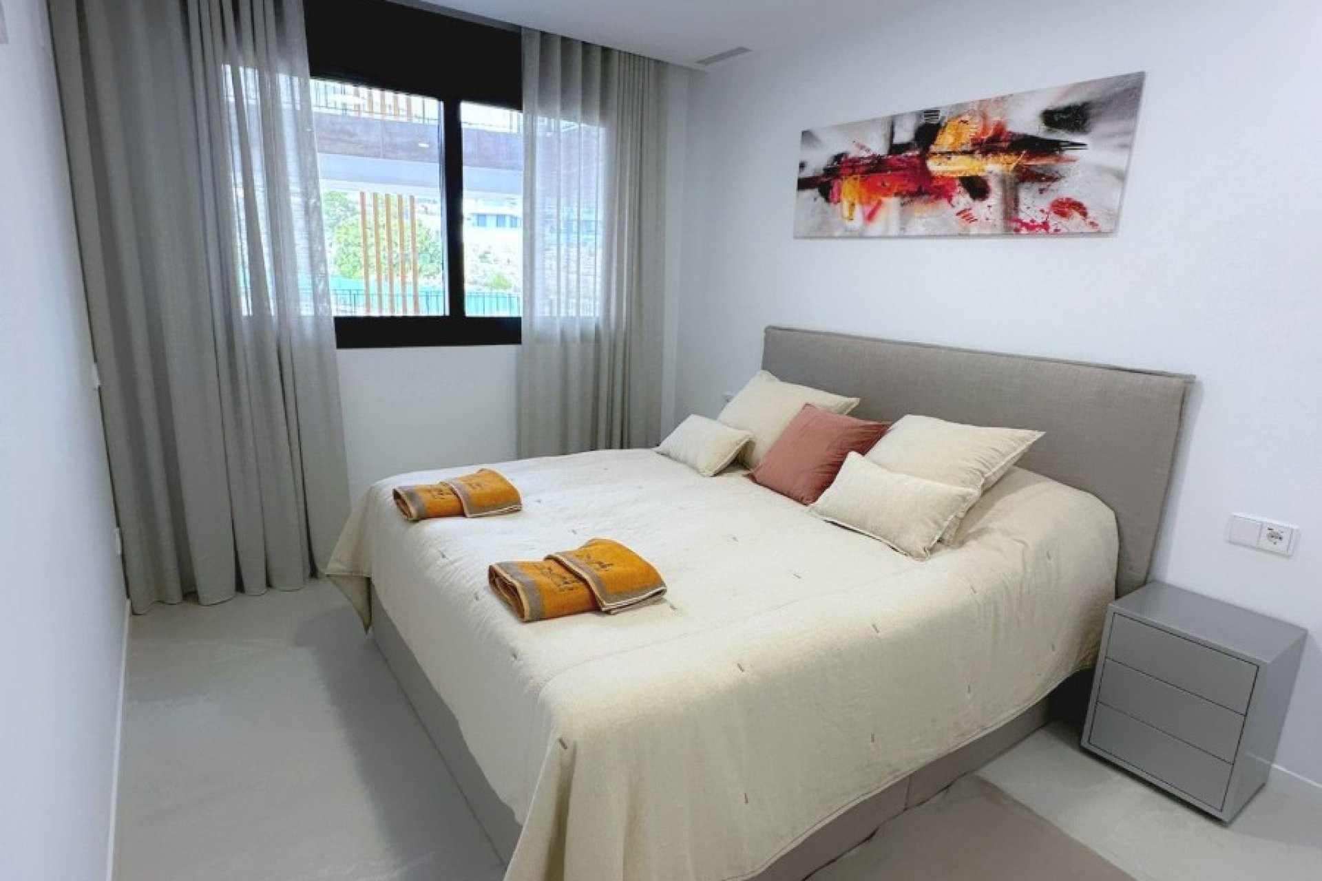 Resale - apartment -
Finestrat